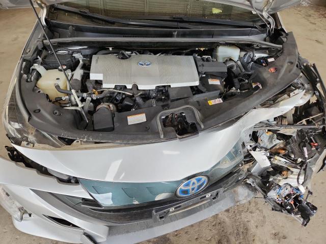 JTDKARFP3H3060878 - 2017 TOYOTA PRIUS PRIM SILVER photo 11