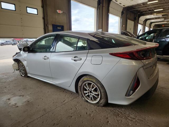 JTDKARFP3H3060878 - 2017 TOYOTA PRIUS PRIM SILVER photo 2