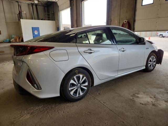 JTDKARFP3H3060878 - 2017 TOYOTA PRIUS PRIM SILVER photo 3