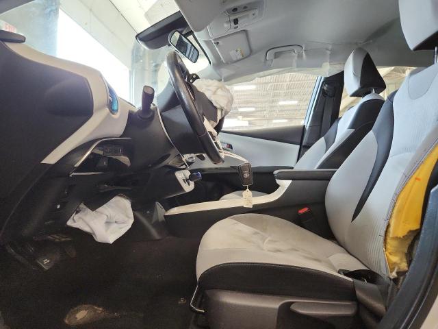 JTDKARFP3H3060878 - 2017 TOYOTA PRIUS PRIM SILVER photo 7