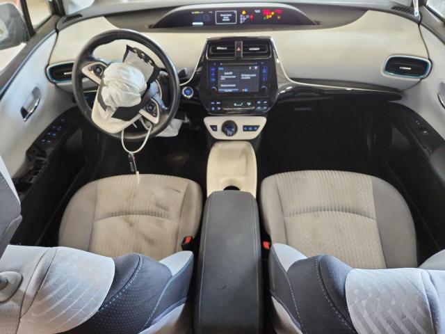 JTDKARFP3H3060878 - 2017 TOYOTA PRIUS PRIM SILVER photo 8