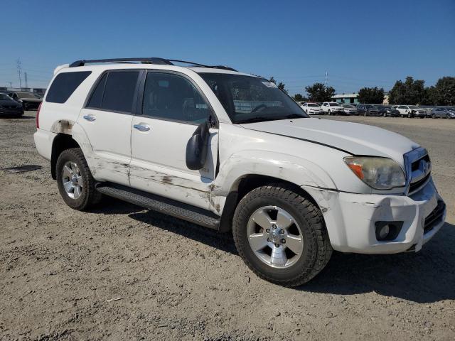 JTEZU14R48K017888 - 2008 TOYOTA 4RUNNER SR5 WHITE photo 4