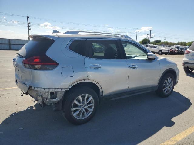 KNMAT2MV6JP540152 - 2018 NISSAN ROGUE S فضي صورة 3