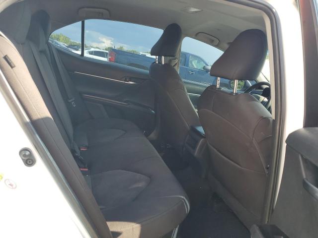 4T1B31HK7JU003446 - 2018 TOYOTA CAMRY LE WHITE photo 9