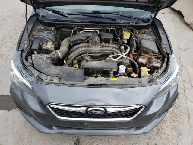 4S3GTAA64J3716995 - 2018 SUBARU IMPREZA GRAY photo 11