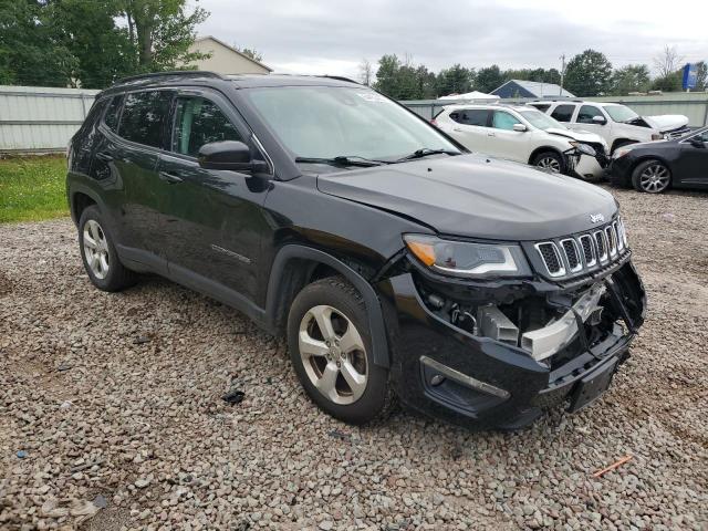 3C4NJDBB3HT650772 - 2017 JEEP COMPASS LATITUDE BLACK photo 4