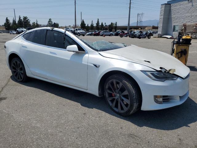 5YJSA1E46KF331354 - 2019 TESLA MODEL S Белый фото 4