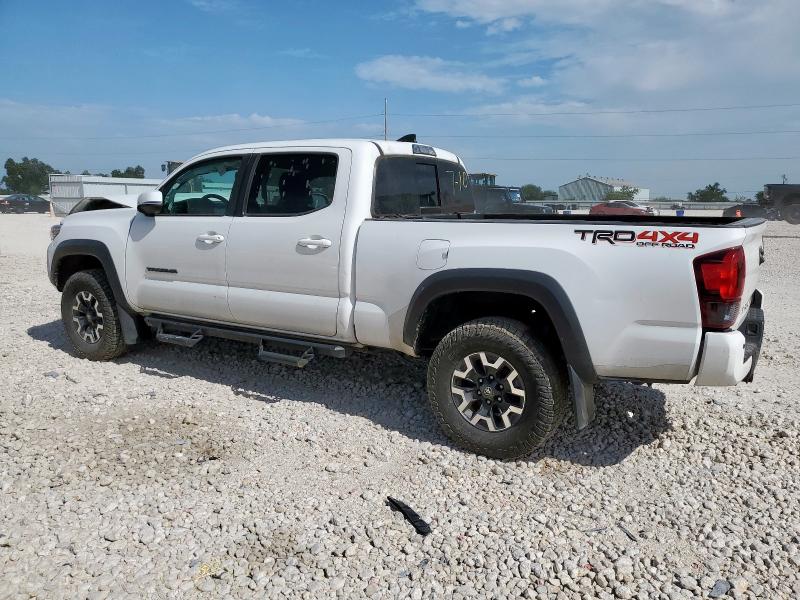 3TMDZ5BN6JM049358 - 2018 TOYOTA TACOMA DOUBLE CAB Ақ фото 2