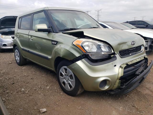 KNDJT2A57D7627390 - 2013 KIA SOUL GREEN photo 4