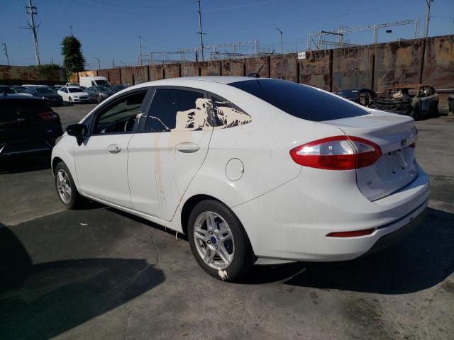 3FADP4BJ9HM113440 - 2017 FORD FIESTA SE WHITE photo 2