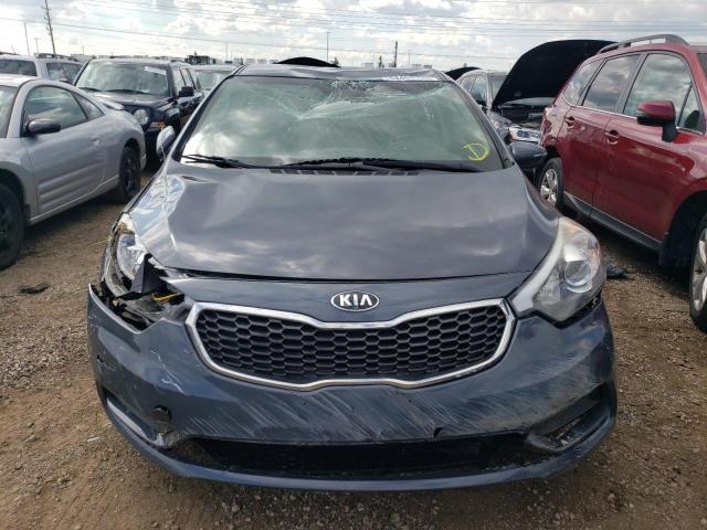 KNAFX4A60G5602231 - 2016 KIA FORTE LX TEAL photo 5