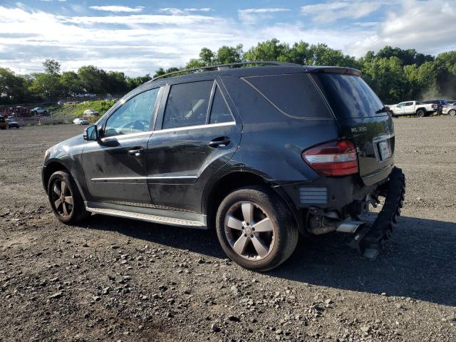 4JGBB8GB4BA722606 - 2011 MERCEDES-BENZ ML 350 4MATIC BLACK photo 2