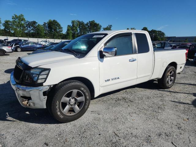 2005 NISSAN TITAN XE, 