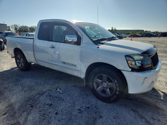 1N6AA06A25N509189 - 2005 NISSAN TITAN XE WHITE photo 4