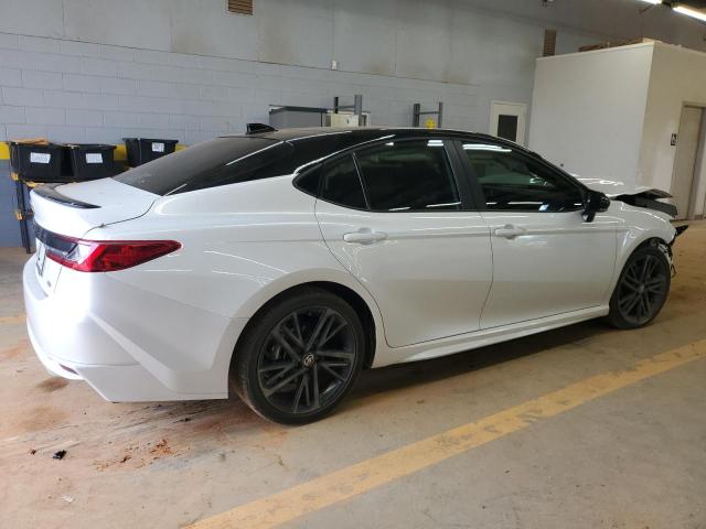 4T1DAACK5SU064382 - 2025 TOYOTA CAMRY XSE თეთრი ფოტო 3