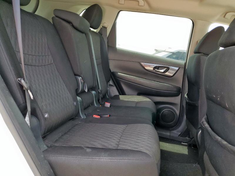 5N1AT2MTXKC842465 - 2019 NISSAN ROGUE S WHITE photo 11