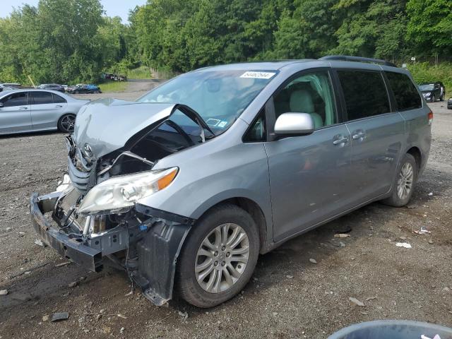 2012 TOYOTA SIENNA XLE, 