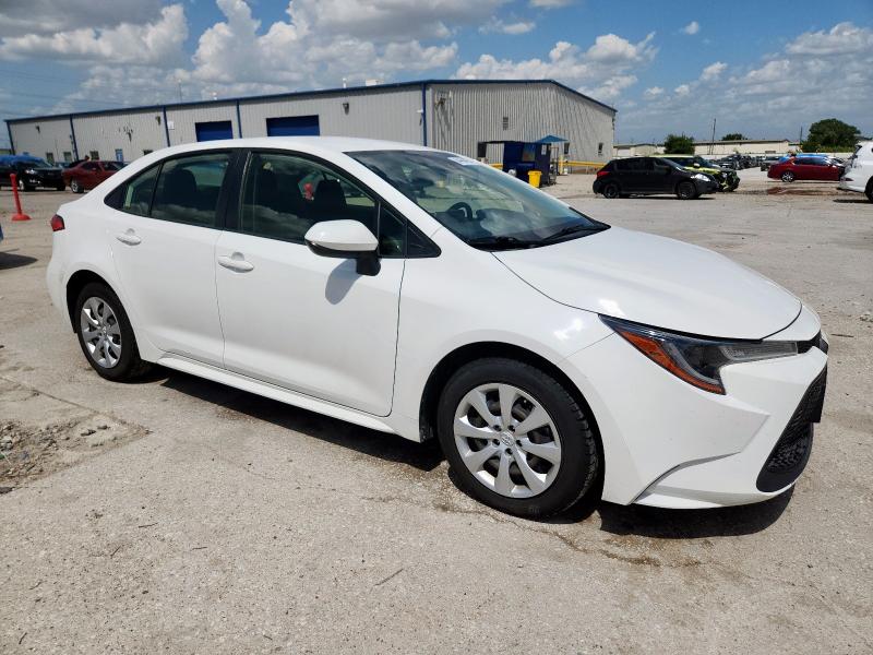 JTDEPRAE7LJ069959 - 2020 TOYOTA COROLLA LE WHITE photo 4