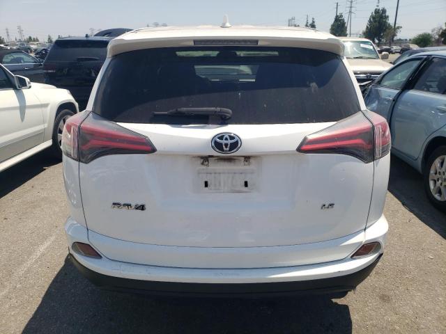 JTMZFREV1JJ750792 - 2018 TOYOTA RAV4 LE WHITE photo 6