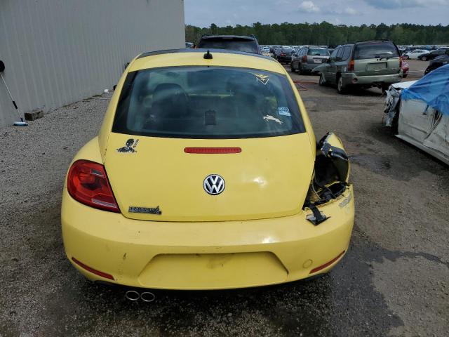 3VWJX7AT8EM633364 - 2014 VOLKSWAGEN BEETLE YELLOW photo 6