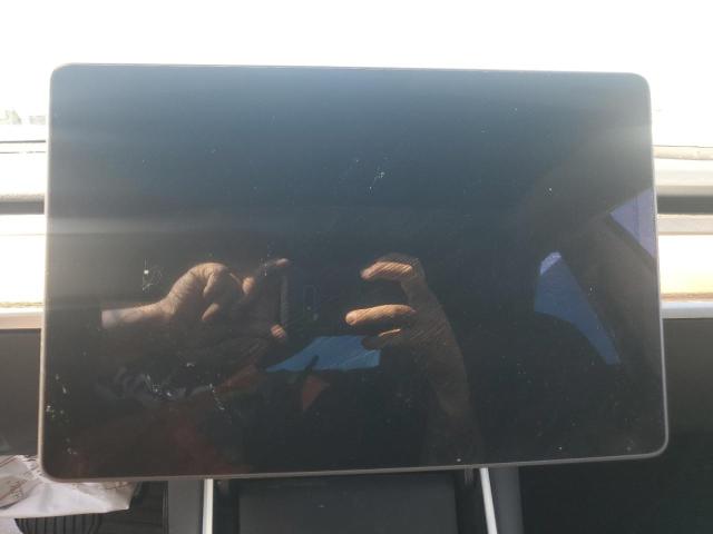 5YJ3E1EAXLF800042 - 2020 TESLA MODEL 3 WHITE photo 9