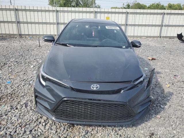 5YFS4MCE0SP233316 - 2025 TOYOTA COROLLA SE CHARCOAL photo 5