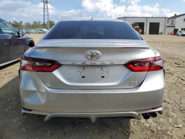 4T1T11BK7PU094097 - 2023 TOYOTA CAMRY SE NIGHT SHADE SILVER photo 6