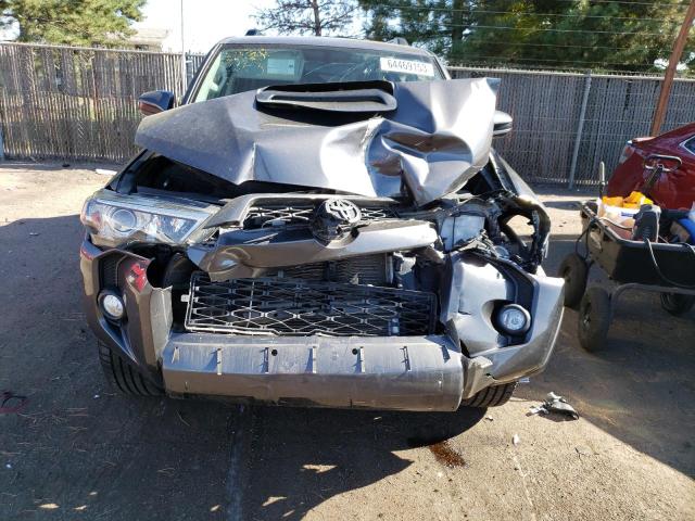 JTEBU5JR4J5507765 - 2018 TOYOTA 4RUNNER SR5/SR5 PREMIUM 灰色 照片 5