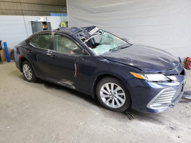 4T1C11BK5NU064559 - 2022 TOYOTA CAMRY LE BLUE photo 4