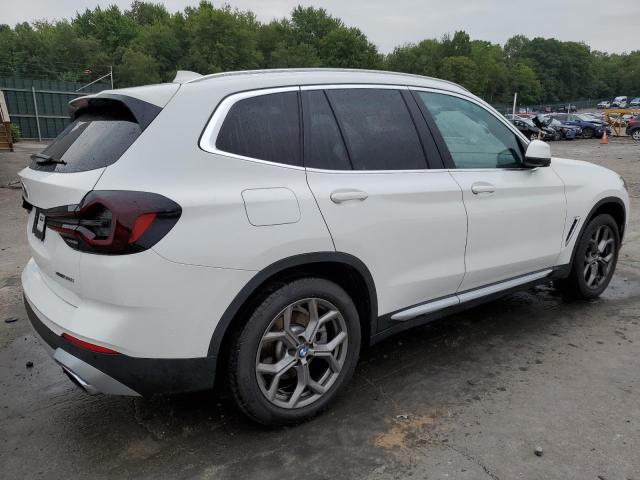 WBX57DP05NN179888 - 2022 BMW X3 XDRIVE30I WHITE photo 3