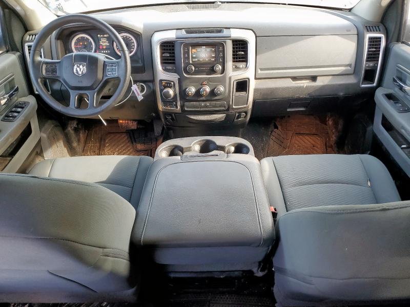 1C6RR7TT2KS696385 - 2019 RAM 1500 CLASS SLT Черный фото 8