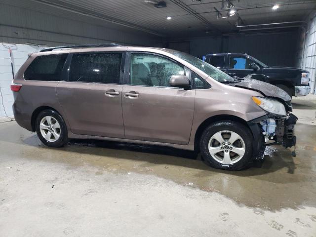 5TDKZ3DC8JS903726 - 2018 TOYOTA SIENNA LE BROWN photo 4