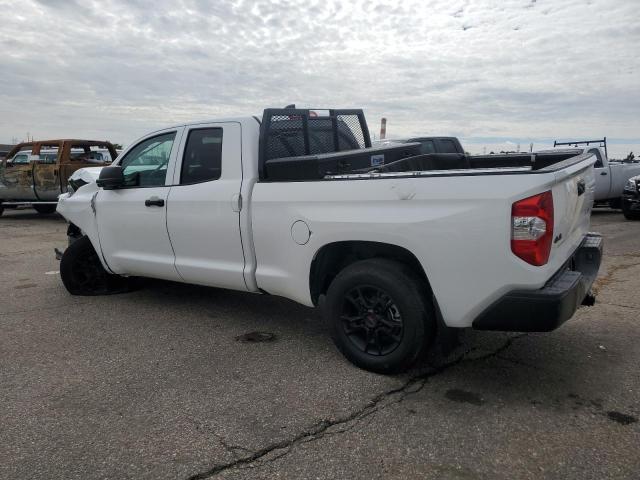 5TFUY5F11MX048241 - 2021 TOYOTA TUNDRA DOUBLE CAB SR/SR5 WHITE photo 2