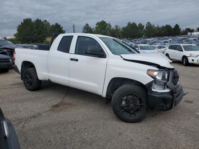 5TFUY5F11MX048241 - 2021 TOYOTA TUNDRA DOUBLE CAB SR/SR5 WHITE photo 4