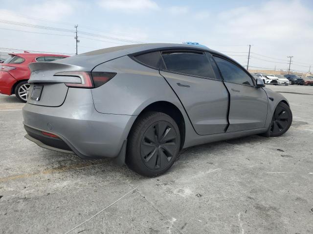 5YJ3E1EA2SF886459 - 2025 TESLA MODEL 3 SILVER photo 3