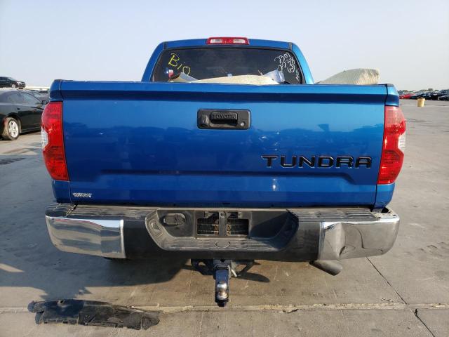 5TFEW5F1XHX220847 - 2017 TOYOTA TUNDRA CREWMAX SR5 BLUE photo 6