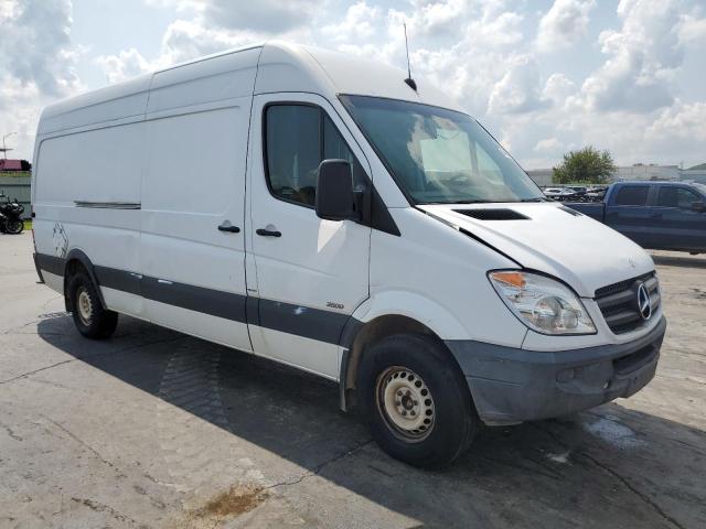 WD3PE8CB2C5613220 - 2012 MERCEDES-BENZ SPRINTER 2500 WHITE photo 4