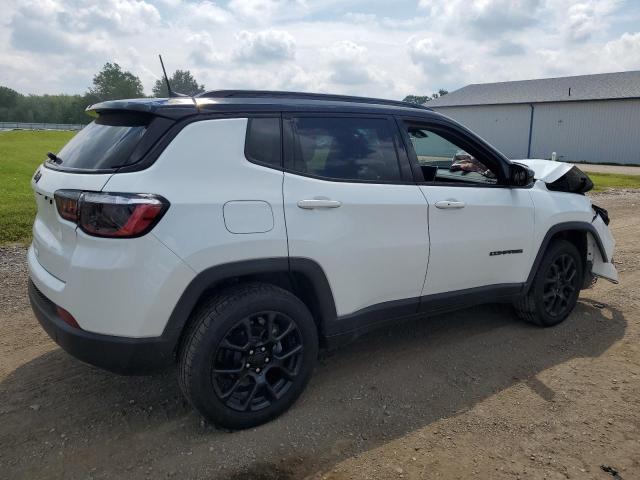 3C4NJDBB7NT224109 - 2022 JEEP COMPASS LATITUDE თეთრი ფოტო 3