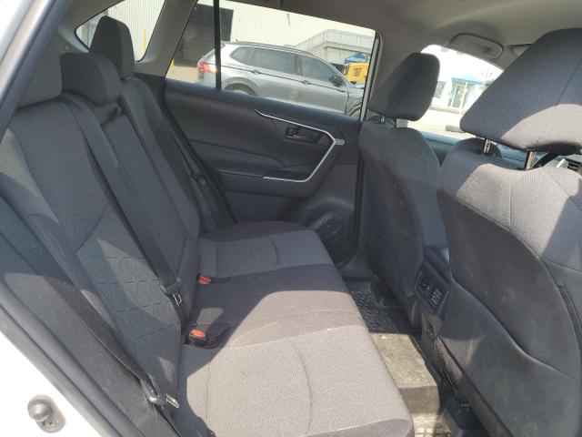 2T3B1RFV5NC256670 - 2022 TOYOTA RAV4 LE WHITE photo 11