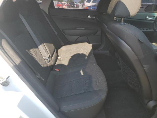 5XXGT4L32KG290956 - 2019 KIA OPTIMA LX WHITE photo 10