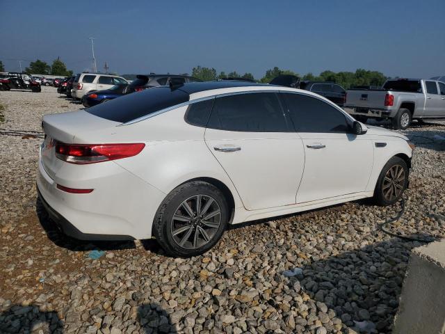 5XXGT4L32KG290956 - 2019 KIA OPTIMA LX WHITE photo 3
