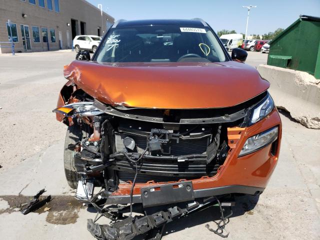 JN8AT3CB5MW237326 - 2021 NISSAN ROGUE SL ORANGE photo 5