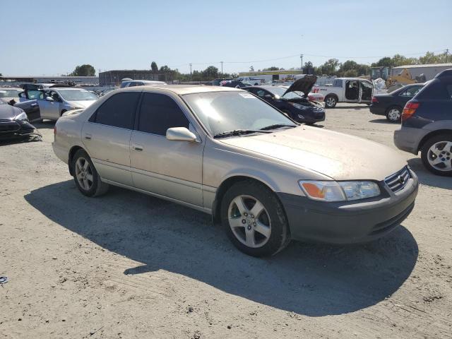 JT2BF22K010330975 - 2001 TOYOTA CAMRY CE GOLD photo 4