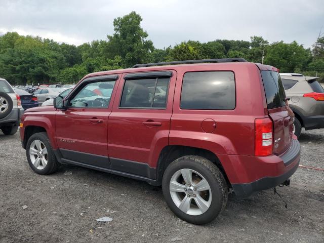 1C4NJRFB4FD425013 - 2015 JEEP PATRIOT LATITUDE RED photo 2