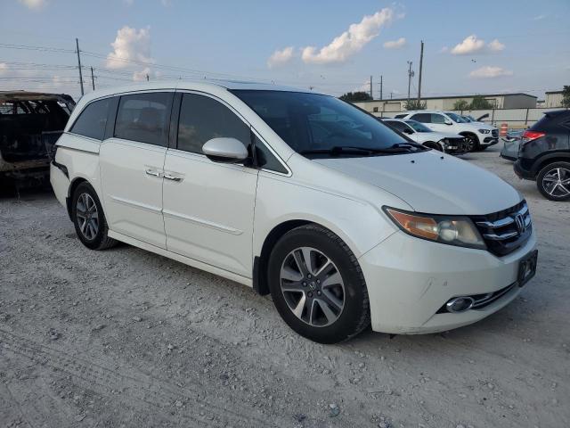 5FNRL5H95FB108686 - 2015 HONDA ODYSSEY TOURING WHITE photo 4