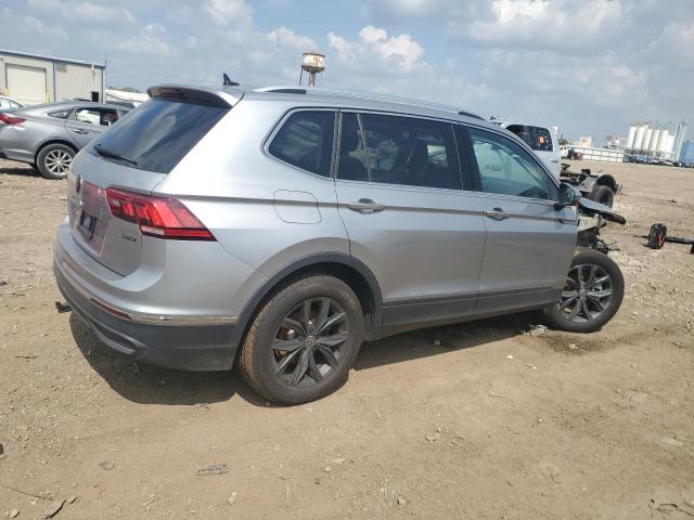 3VVMB7AX6RM126679 - 2024 VOLKSWAGEN TIGUAN SE SILVER photo 3