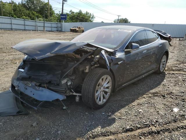 5YJSA1E24HF213021 - 2017 TESLA MODEL S Сірий фото 1