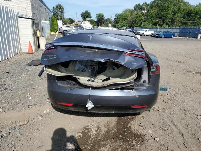 5YJSA1E24HF213021 - 2017 TESLA MODEL S Сірий фото 6