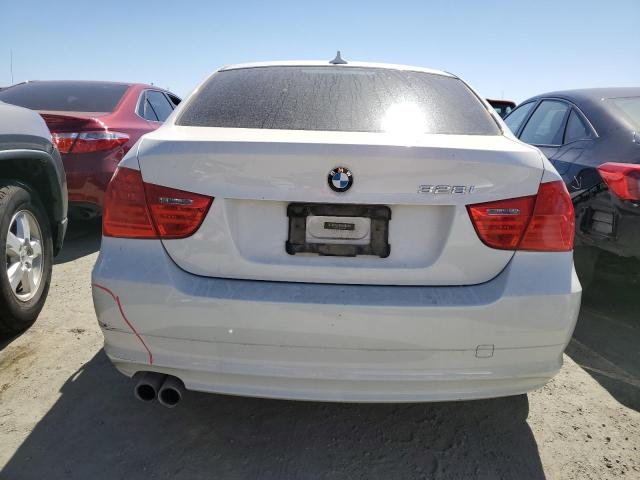 WBAPH5C54BA446061 - 2011 BMW 328 I SULEV WHITE photo 6