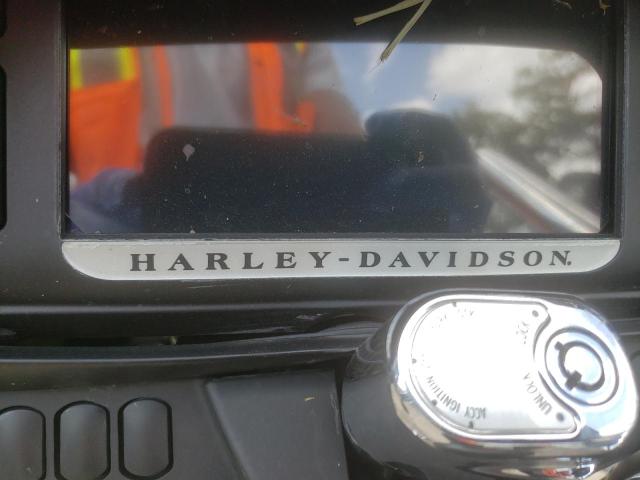 1HD1KRM14FB610792 - 2015 HARLEY-DAVIDSON FLHXS STREET GLIDE SPECIAL BLACK photo 8